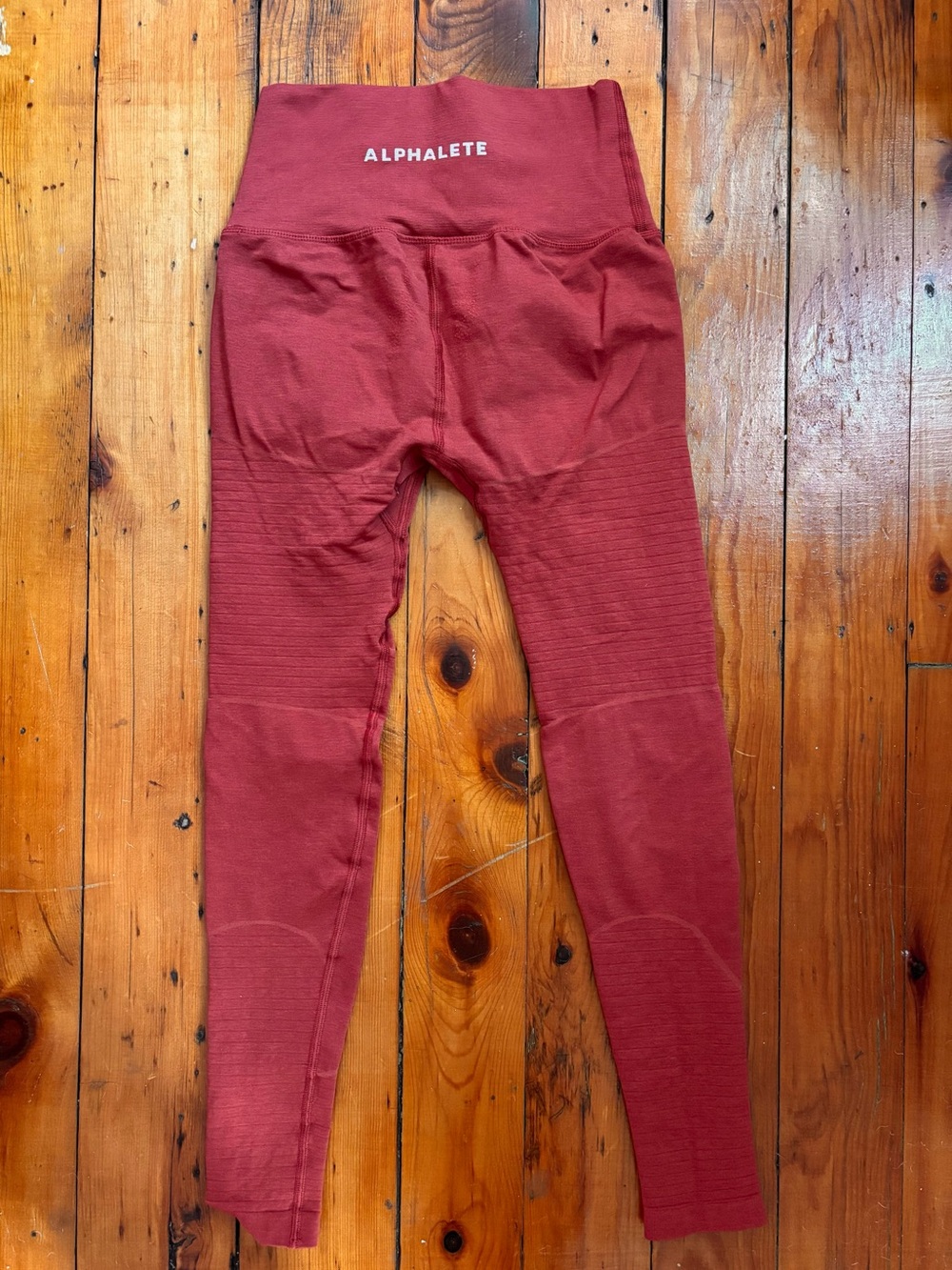 Alphalete High-Waist Ribbed Leggings in Brick Red